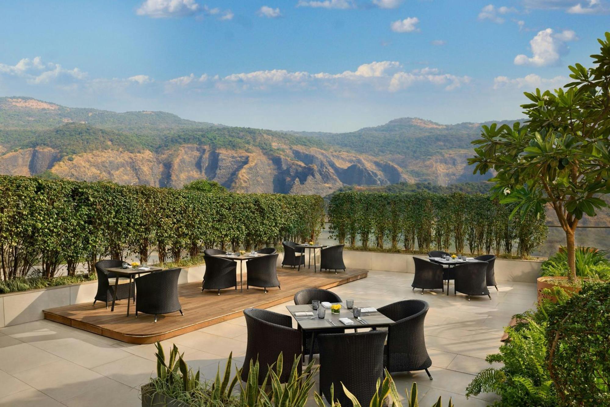 Marriott Executive Apartments Нави Мумбаи Экстерьер фото